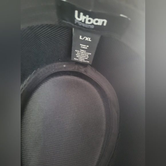 Hat - Picture 3 of 3